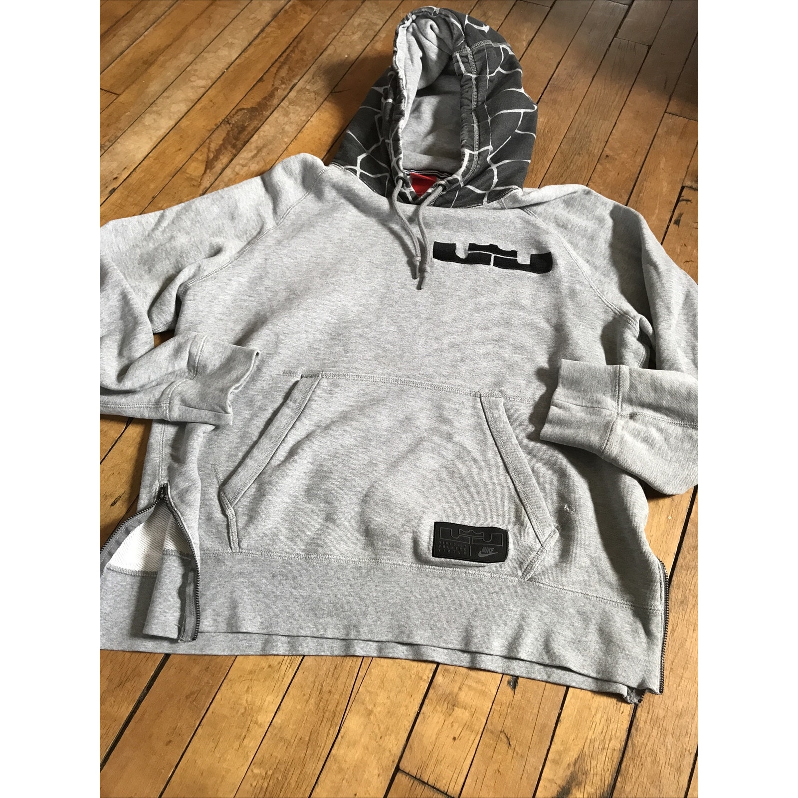 Nike Lebronjames Hoodie Gray Large Spring 2015 Edition Euc